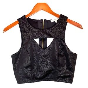 Snakeskin structured crop